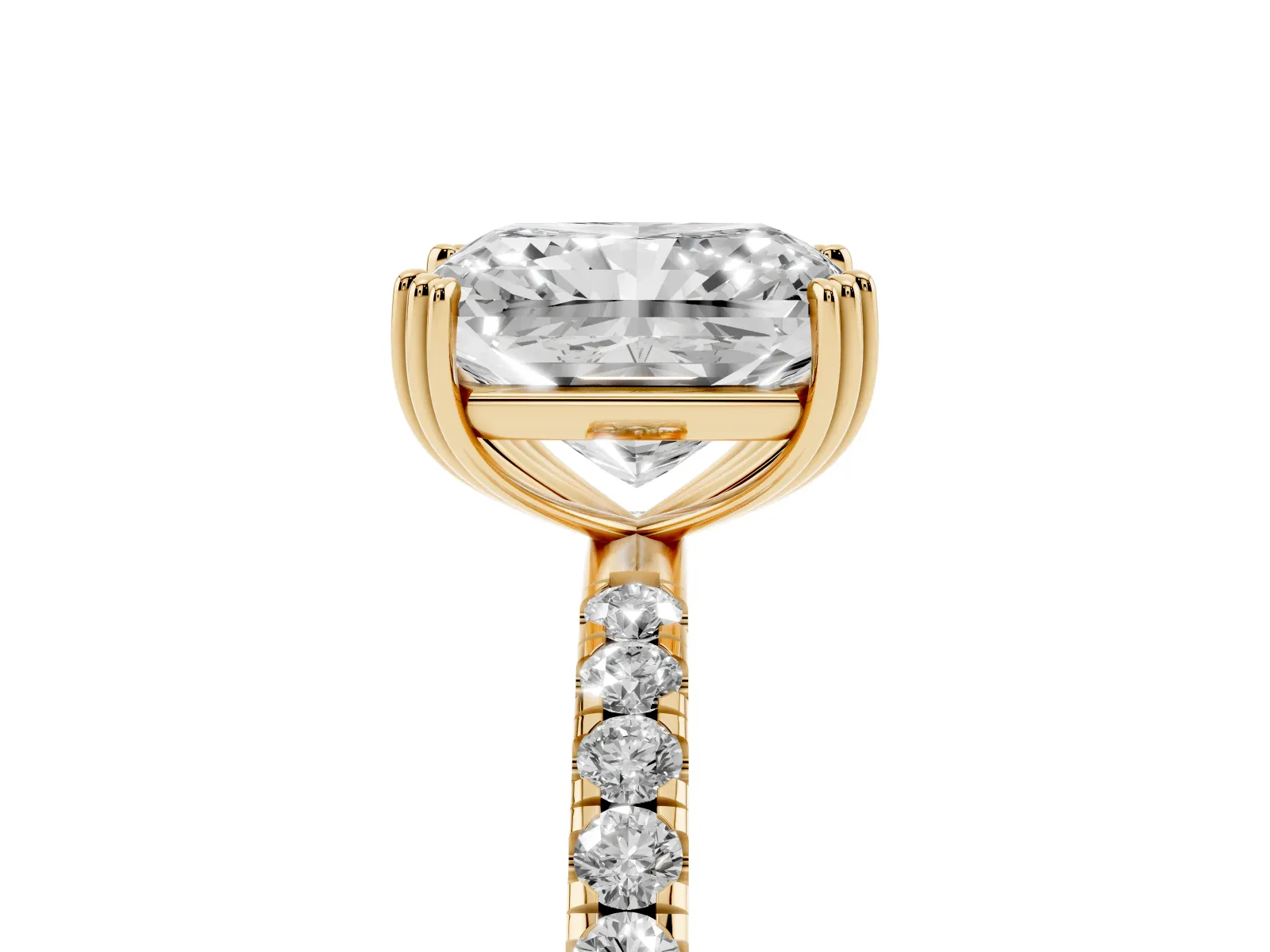 Radiant Cut Brilliant Solitaire with Pavé Band and Claw Prong Setting Yellow gold
