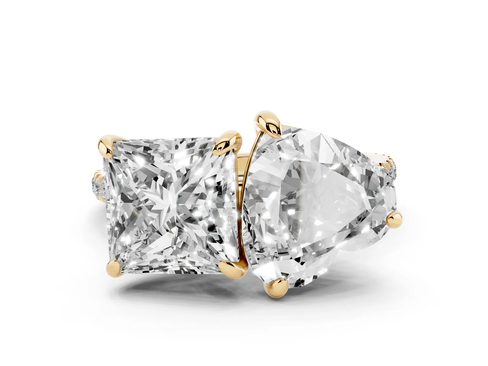 Heart and Princess Toi Moi Ring with Prong Setting and Pave Band Yellow gold