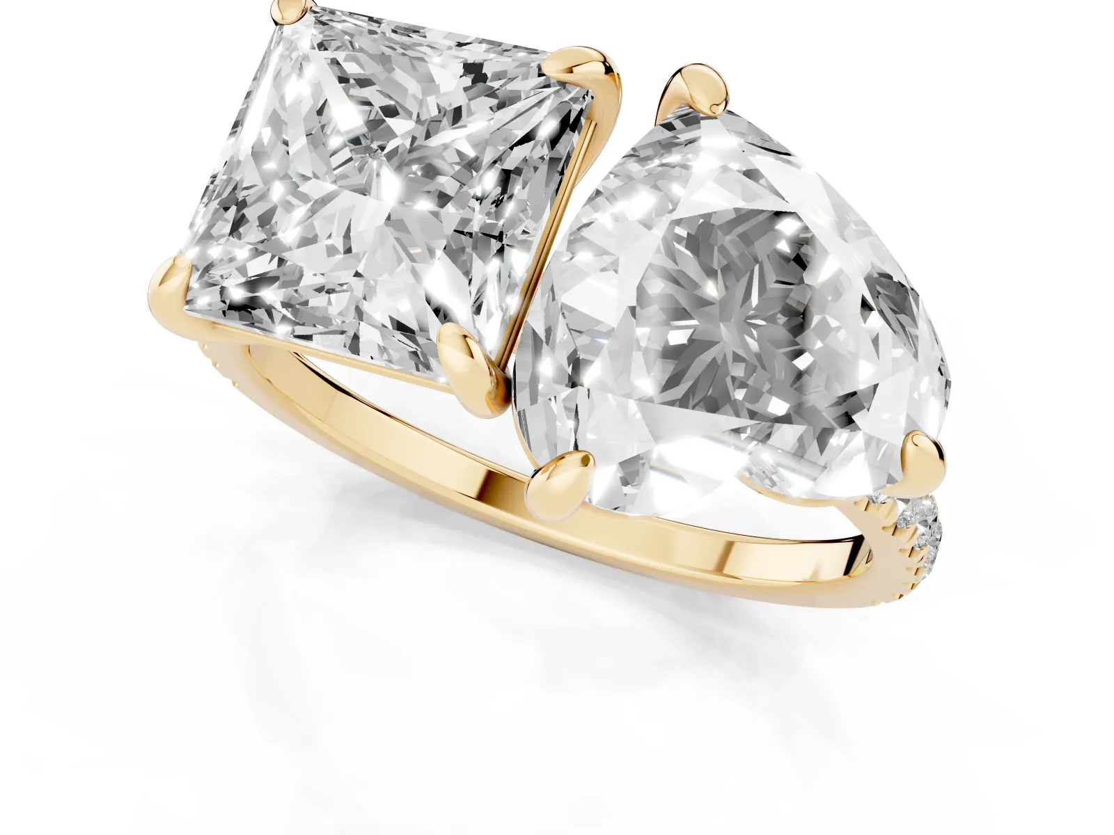 Heart and Princess Toi Moi Ring with Prong Setting and Pave Band Yellow gold